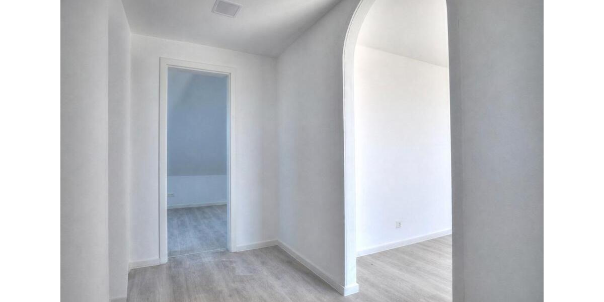 Dachgeschoßwohnung Heilbronn Böckingen - 4 Zimmer, 85 m&sup2;, 1.190&euro; | Angebot:26588248