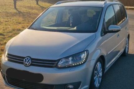 VW Touran 153.000 km 8.900 &euro; Hüffenhardt 74928