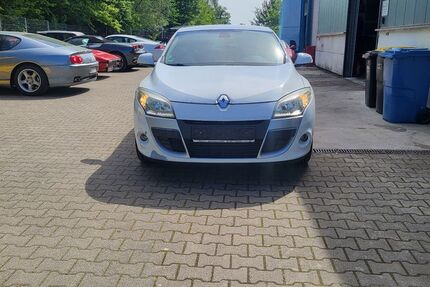 Renault Megane 162.104 km 2.790 &euro; Neckarsulm 74172