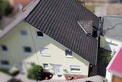 Gepflegte Doppelhaushälfte in Sinsheim Süd-Stadt (ab01.04.2026) 5.5 zimmer