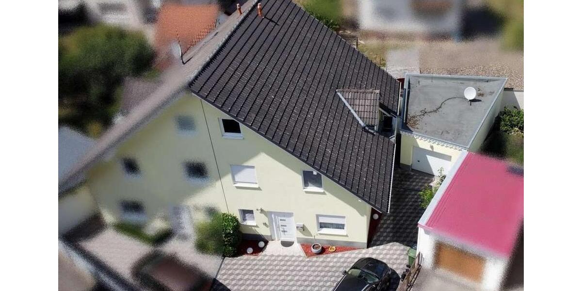 Gepflegte Doppelhaushälfte in Sinsheim Süd-Stadt (ab01.04.2026) 5.5 zimmer