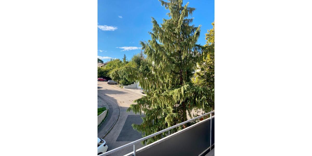 Dachgeschoßwohnung Ludwigsburg Hoheneck - 2.5 Zimmer, 74 m&sup2;, 1.390&euro; | Angebot:23753037