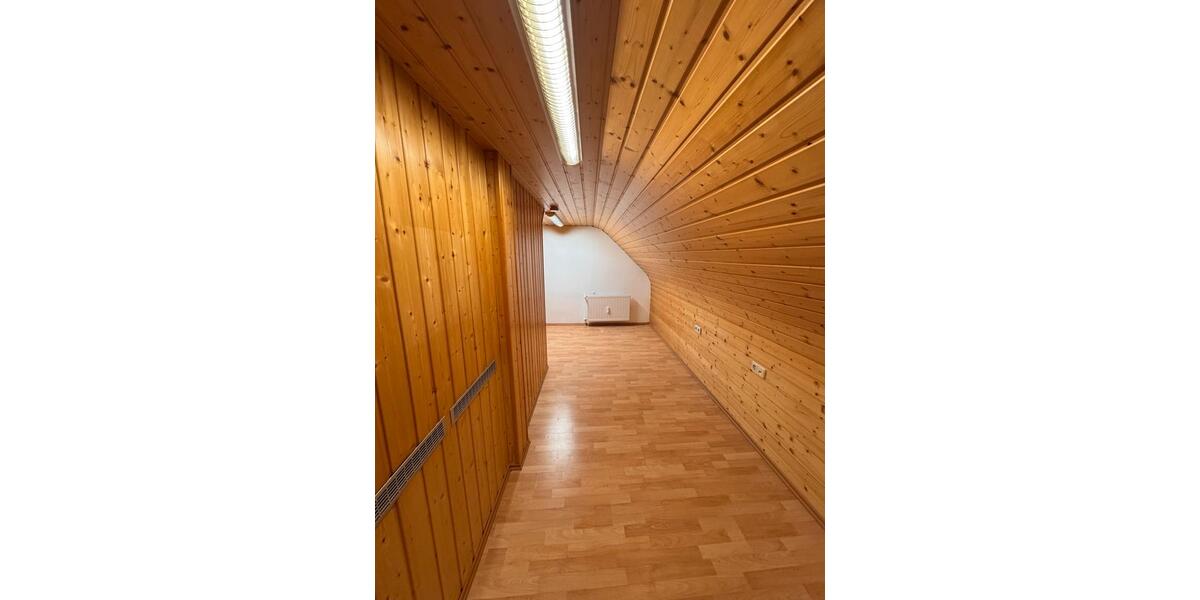 Maisonetten - Wohnung mit Balkon und Stellplatz 4 zimmer