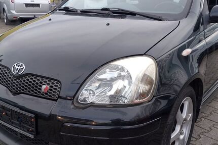 Toyota Yaris 242.000 km 2.490 &euro; Ludwigsburg 71642