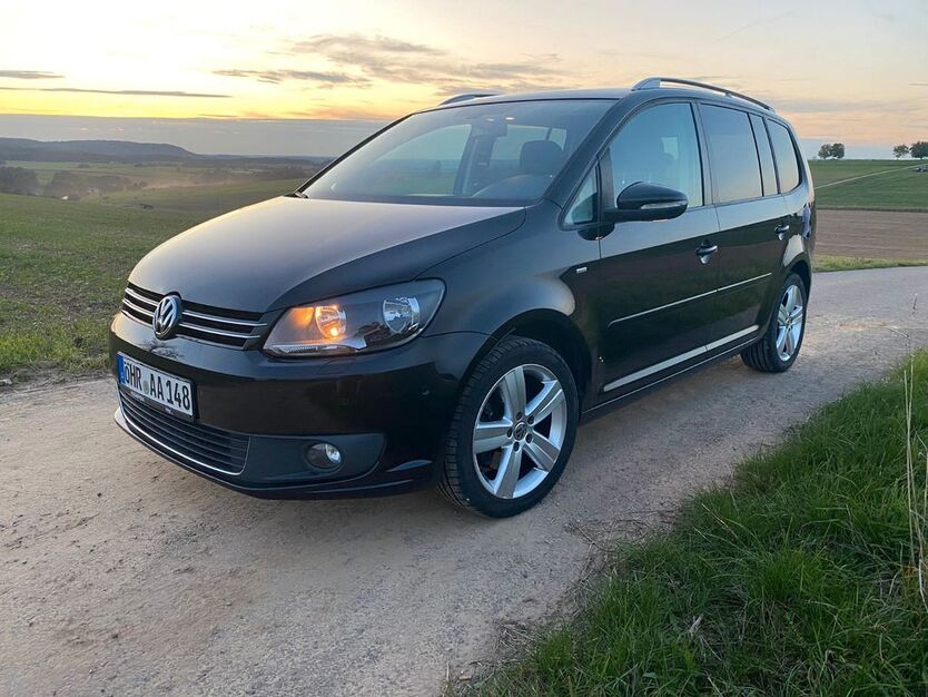 VW Touran 241.000 km 8.100 € Öhringen 74613