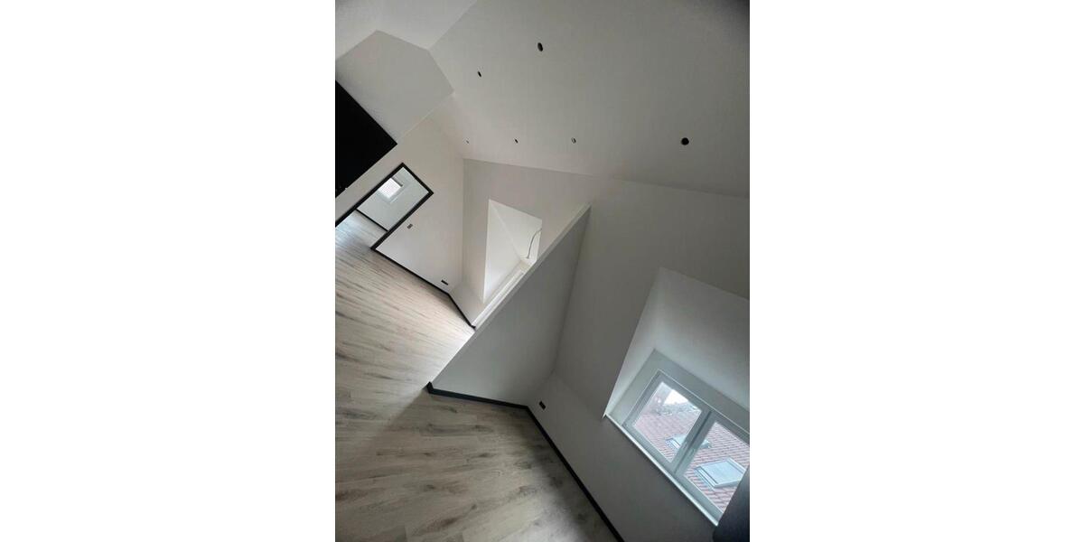 Dachgeschoßwohnung Sulzfeld - 3 Zimmer, 82 m&sup2;, 1.100&euro; | Angebot:26364846
