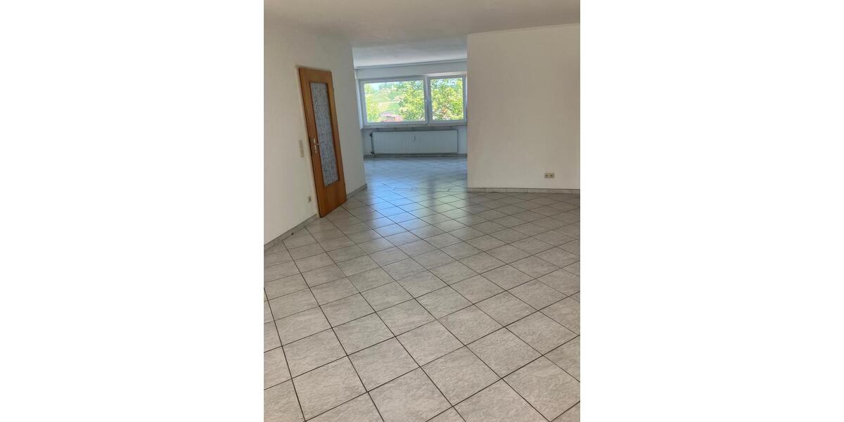 Etagenwohnung Weinsberg - 3.5 Zimmer, 85 m&sup2;, 280.000&euro; | Angebot:26898357