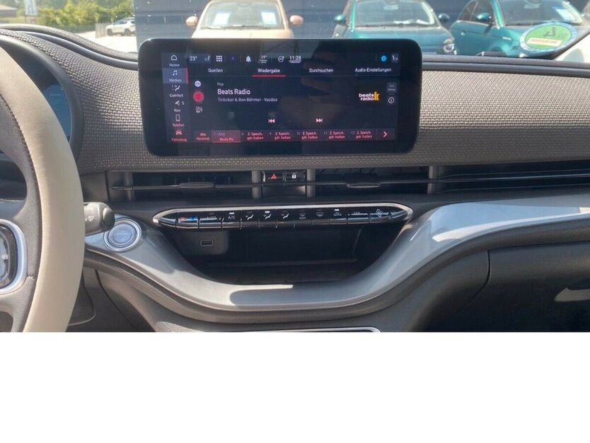 Fiat 500e la Prima ´´Himmelblau´´ 2.500 km 24.900 € Backnang, 71522