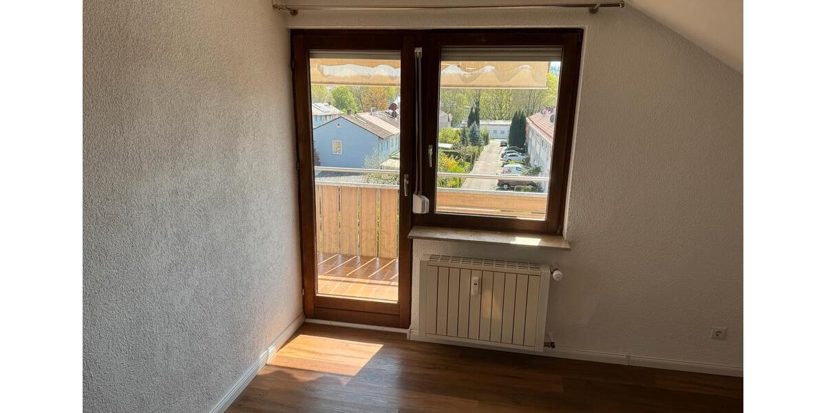 Dachgeschoßwohnung Neckarsulm - 3.5 Zimmer, 76 m&sup2;, 990&euro; | Angebot:26342835