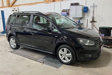 VW Touran 105.750 km 11.100 &euro; Hassmersheim 74855