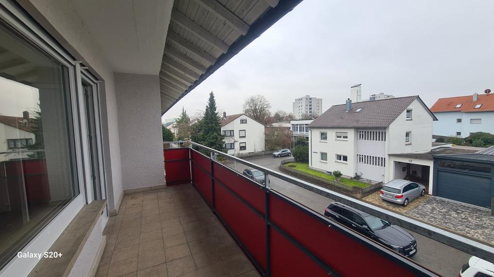 Frisch renovierte 4-Zimmer-Wohnung in Bietigheim-Bissingen 4 zimmer