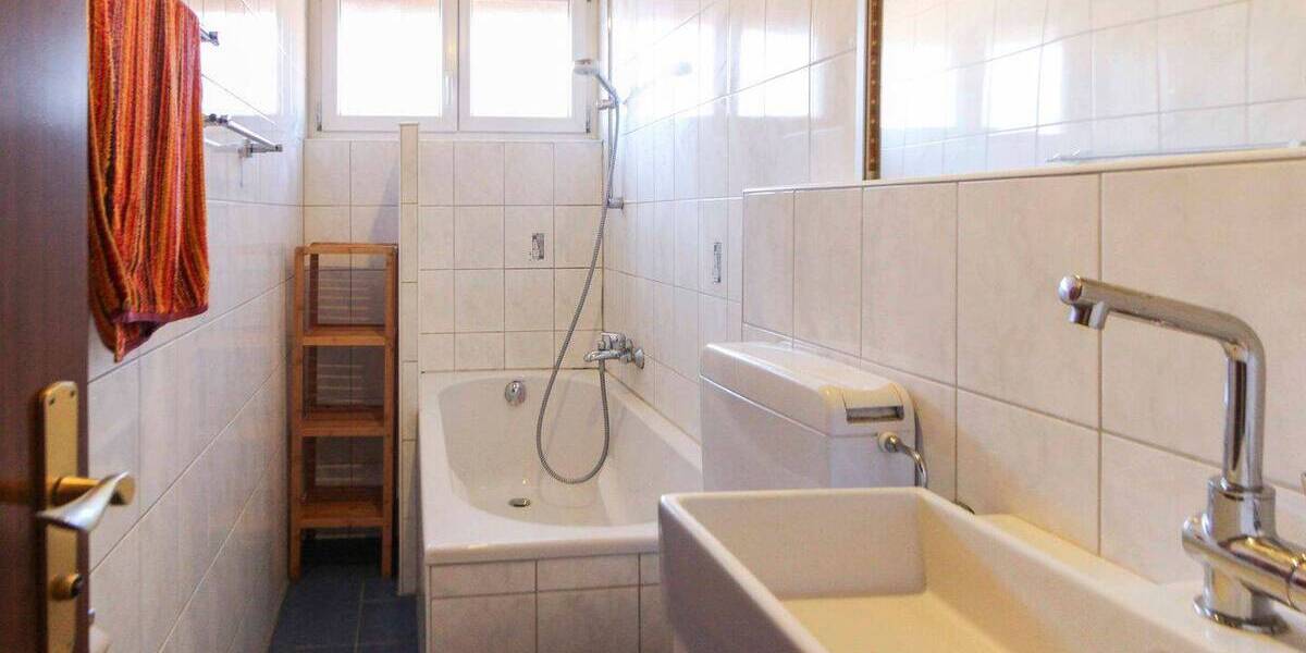 Doppelhaushälfte Erligheim - 9 Zimmer, 151 m&sup2;, 375.000&euro; | Angebot:26893276
