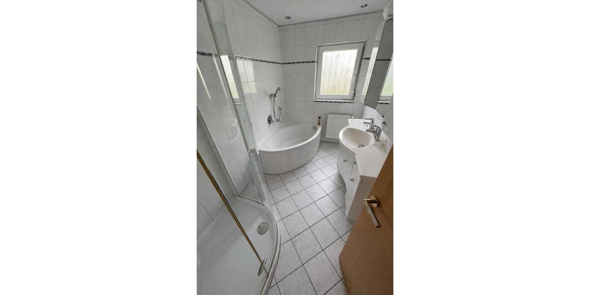 Erdgeschoßwohnung Oedheim - 5 Zimmer, 110 m&sup2;, 1.300&euro; | Angebot:27549995