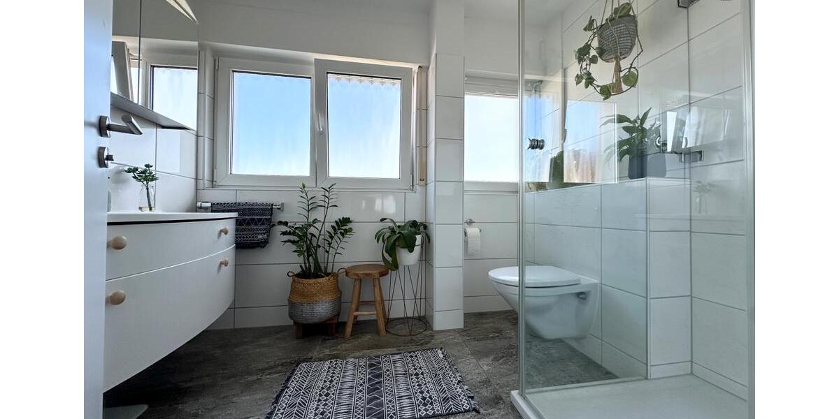 Helle 4½ Zimmer-Wohnung mit Terasse, inkl.Garage *PROVISIONSFREI* 4.5 zimmer