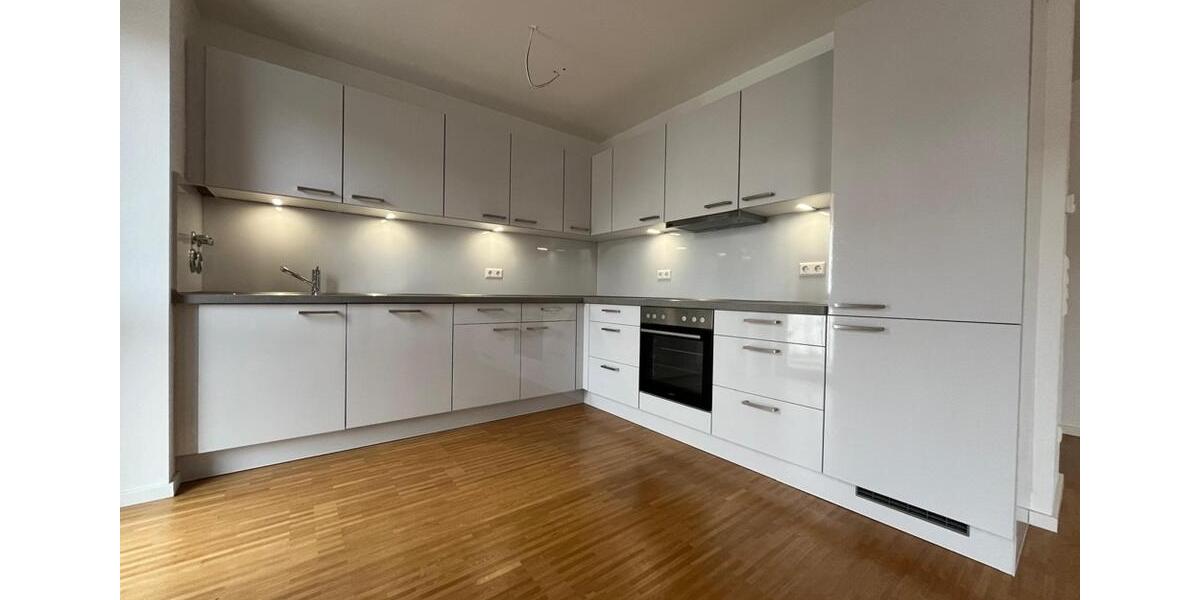 Etagenwohnung Bad Friedrichshall - 2 Zimmer, 66 m&sup2;, 880&euro; | Angebot:26068582