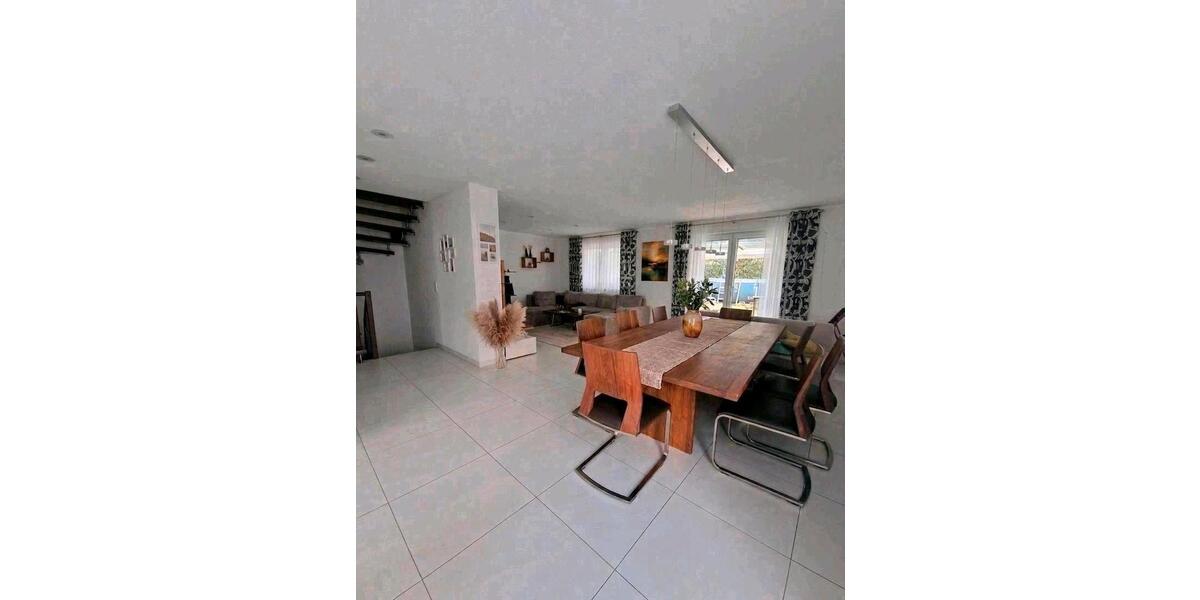 Doppelhaushälfte Neckarsulm - 9 Zimmer, 200 m&sup2;, 749.000&euro; | Angebot:25945595
