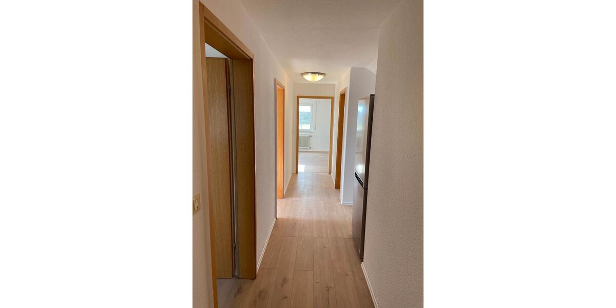 Dachgeschoßwohnung Sternenfels - 3 Zimmer, 69 m&sup2;, 750&euro; | Angebot:26477383