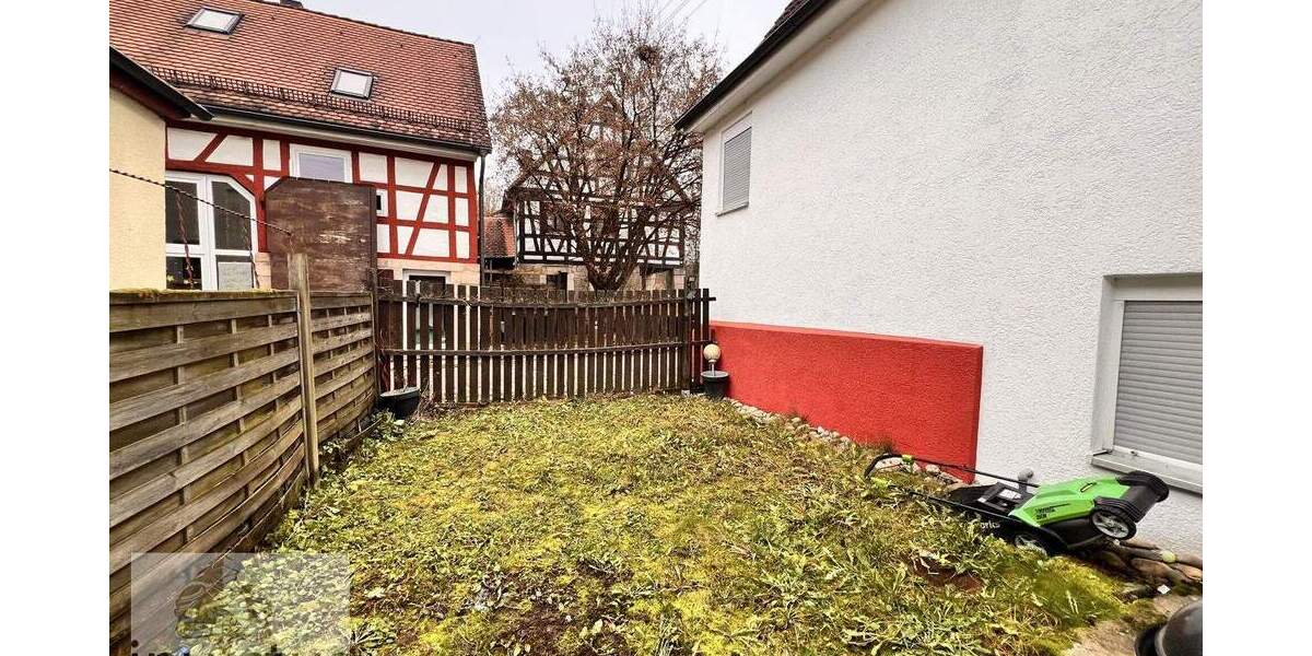 Mehrfamilienhaus, Wohnhaus Sulzbach an der Murr Sulzbach - 7 Zimmer, 183 m&sup2;, 350.000&euro; | Angebot:25742875