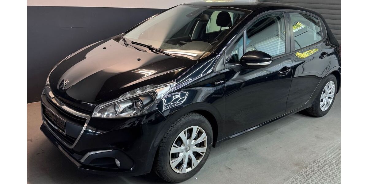 Peugeot 208 126.000 km 5.400 &euro; Möglingen 71696