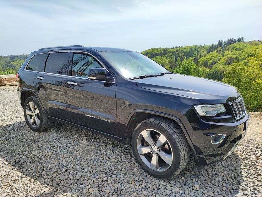 Jeep Grand Cherokee 242.000 km 14.800 € Spiegelberg 71579