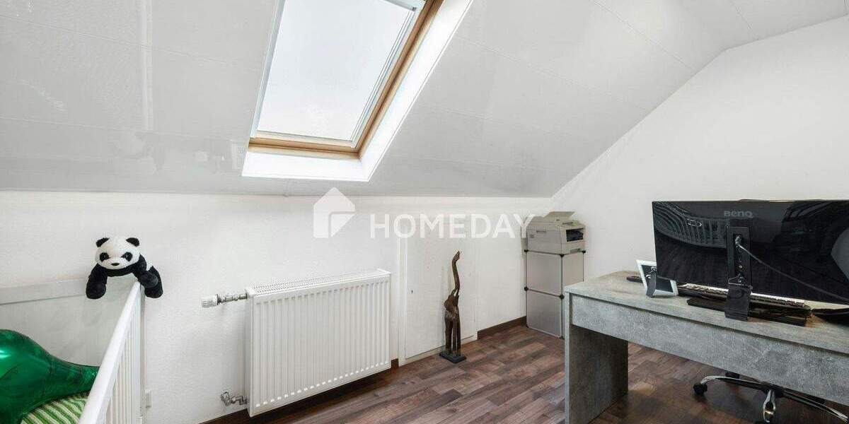 Modern wohnen über den Dächern: Dachgeschosswohnung mit Dachterrasse und Loggia in Bretzfeld 3 zimmer