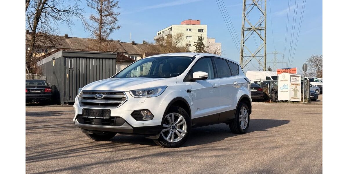 Ford Kuga 154.000 km 13.990 &euro; Asperg 71679