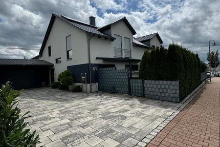 Haus Brackenheim - 4.5 Zimmer, 145 m&sup2;, 740.000&euro; | Angebot:26074032