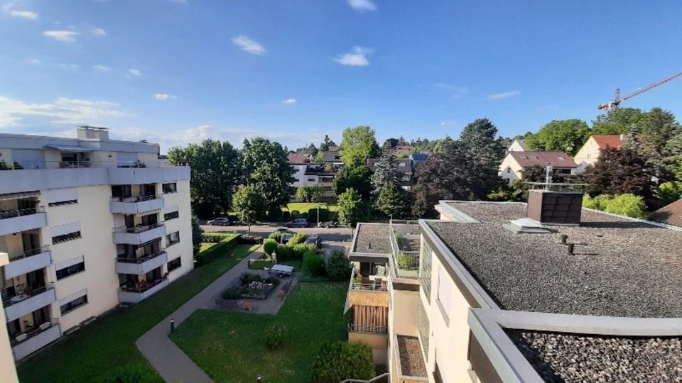 3,5 Zimmer Wohnung + Hobbyraum mit separatem WC u. Dusche 3.5 zimmer