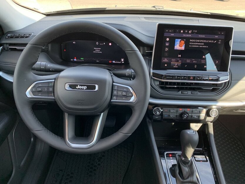 Jeep Compass 1.5 Mild-Hybrid Altitude Automatik 8.500 km 29.900 € Backnang, 71522