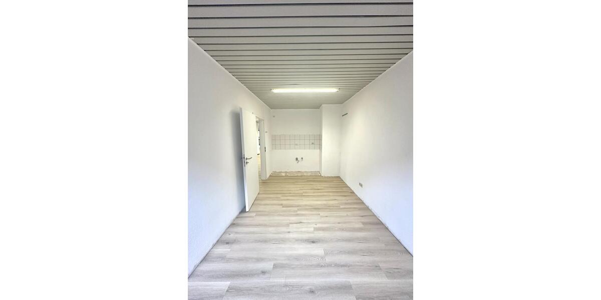 Sichtbar. Zentral. Flexibel. - Helle Gewerbefläche in beliebter Backnanger Lage! zimmer