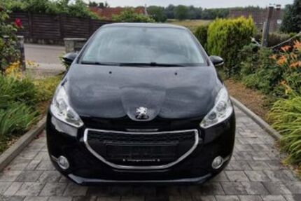 Peugeot 208 114.000 km 5.250 &euro; Kirchardt 74912