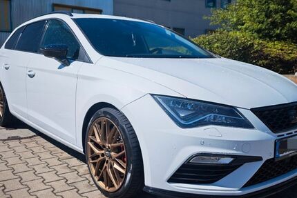 Seat Leon 122.600 km 17.999 &euro; Forchtenberg 74670