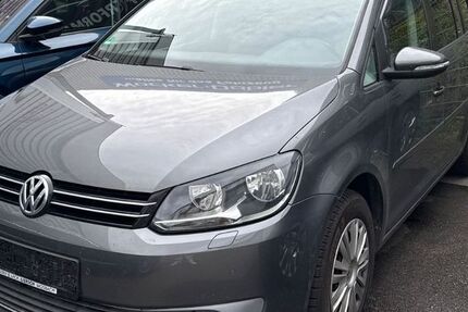 VW Touran 151.000 km 8.499 &euro; Sinsheim 74889