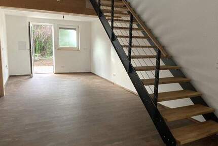 Vielseitig nutzbare Büro- Praxisräume in guter Lage zimmer