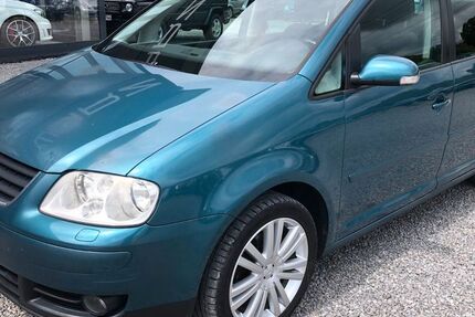 VW Touran 270.000 km 1.950 € Öhringen 74613
