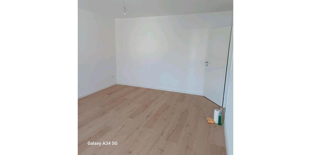 Etagenwohnung Brackenheim - 3 Zimmer, 80 m&sup2;, 1.200&euro; | Angebot:25989308