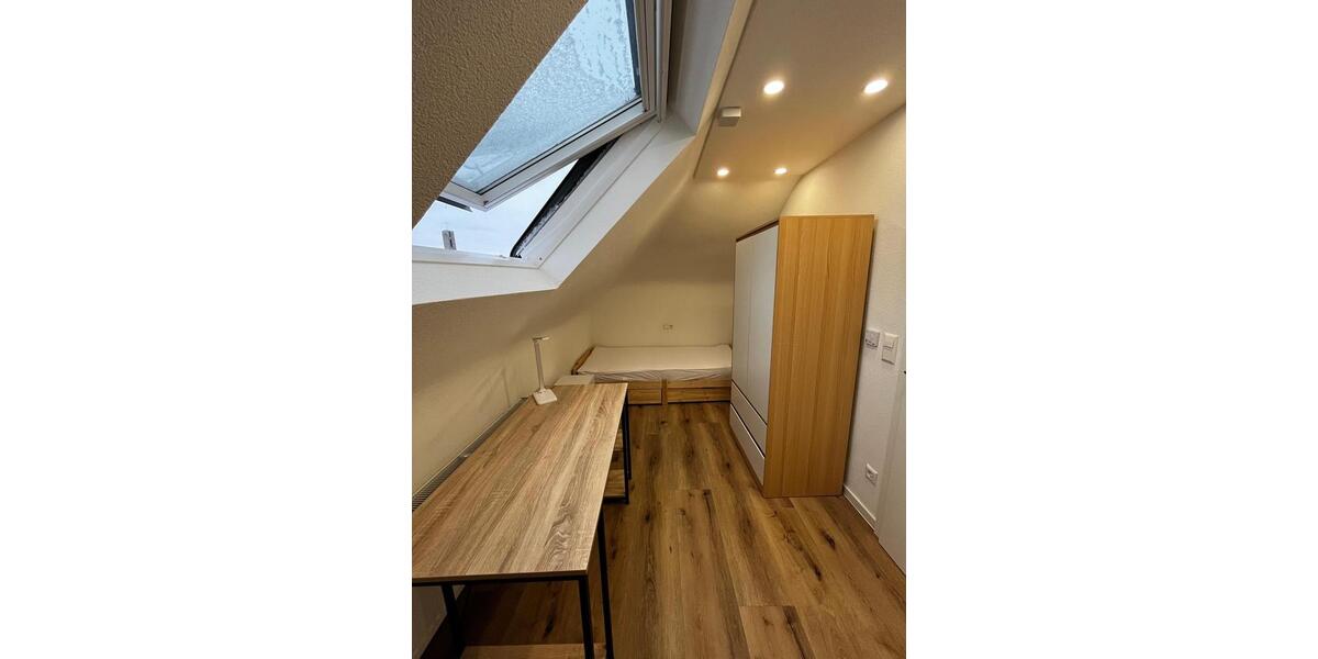 Dachgeschoßwohnung Heilbronn Kernstadt - 1 Zimmer, 11 m&sup2;, 468&euro; | Angebot:25238911