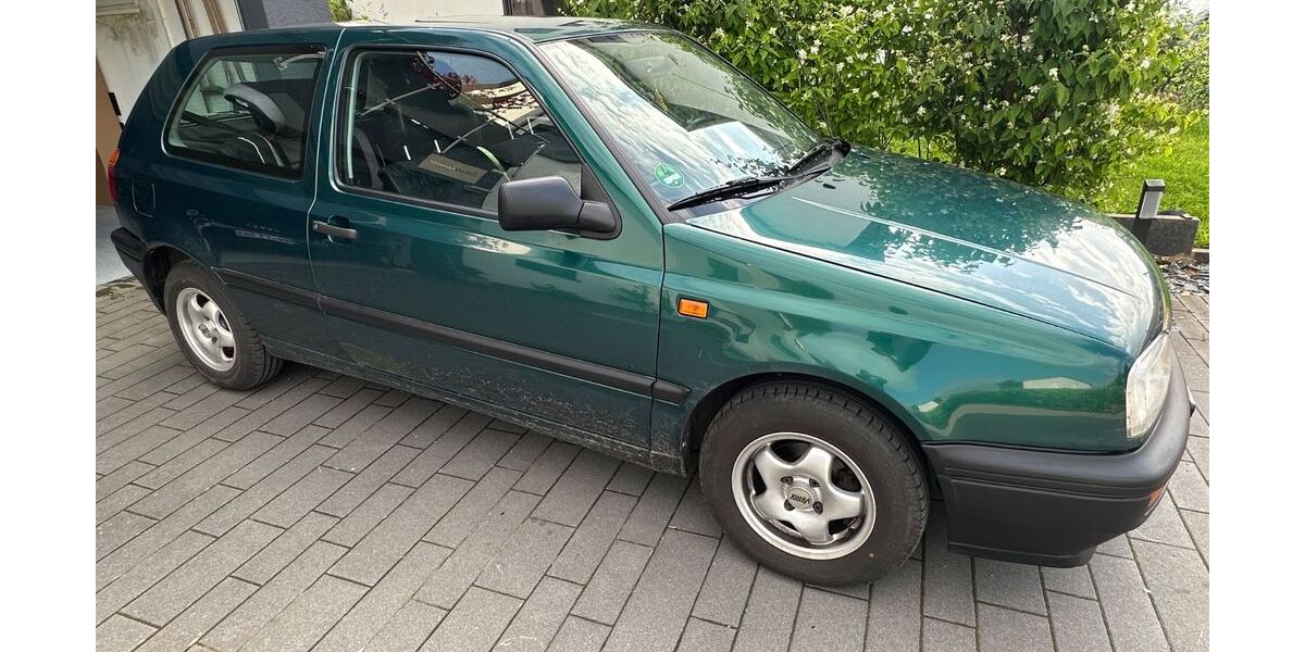 VW Golf 89.000 km 3.750 &euro; Neudenau 74861