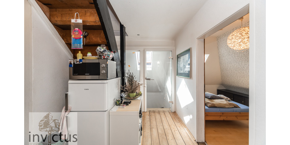 Dreifamilienhaus mit großem Garten, Terrasse u. Loggia! Wohnen und Vermieten unter einem Dach. 8 zimmer