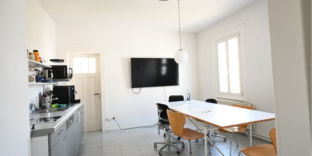 Wohnung, derzeit als Büro genutzt, im ersten OG in Vaihingen zu verkaufen. - Erdgeschoßwohnung Vaihingen Vaihingen-Stadt | Angebot:26631954