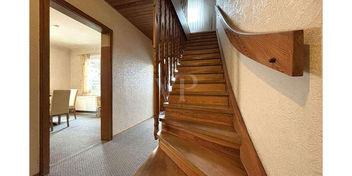 Sanierungsbedürftiges Einfamilienhaus in Neckarweihingen 6 zimmer