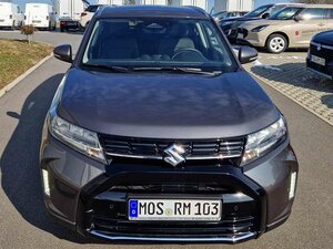 Suzuki Vitara Vollhybrid 1.5 Hybrid Allgrip AGS Comfort+ 4.000 km 29.990 &euro; Obrigheim-Asbach 74847