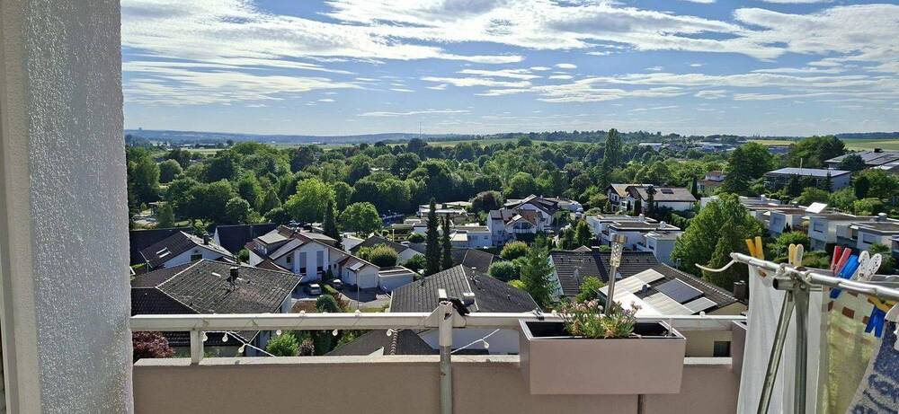Etagenwohnung Steinheim - 3 Zimmer, 90 m&sup2;, 1.000&euro; | Angebot:26875124