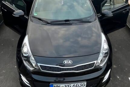 Kia Rio 99.000 km 9.200 &euro; Heilbronn 74076