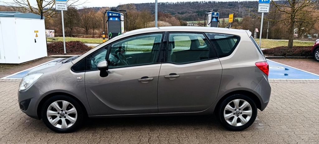 Opel Meriva 71.000 km 6.100 &euro; Großbottwar 71723