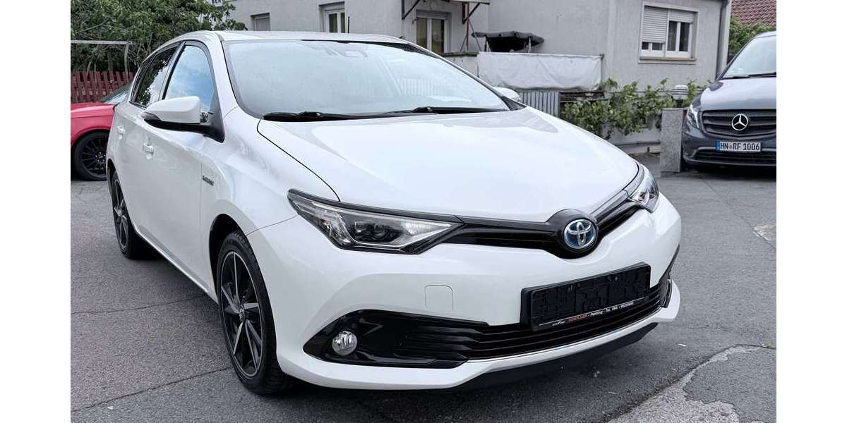 Toyota Auris 100.000 km 14.290 &euro; Heilbronn 74080