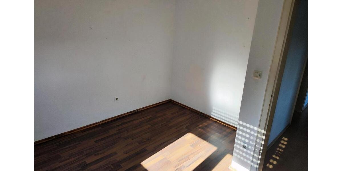 Etagenwohnung Backnang - 3 Zimmer, 78 m&sup2;, 1.100&euro; | Angebot:26690175