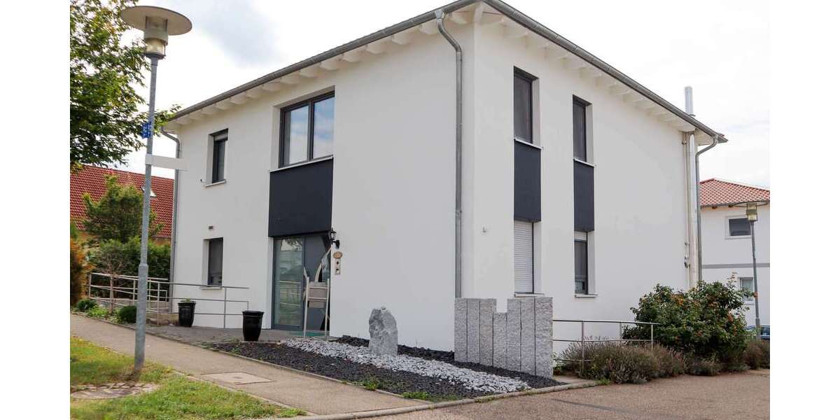 Einfamilienhaus Neckarsulm - 4.5 Zimmer, 200 m&sup2;, 2.200&euro; | Angebot:27313351