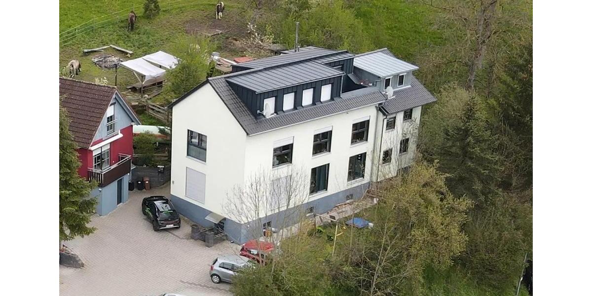 Dachgeschoßwohnung Pfedelbach - 3 Zimmer, 80 m&sup2;, 245.000&euro; | Angebot:26413205