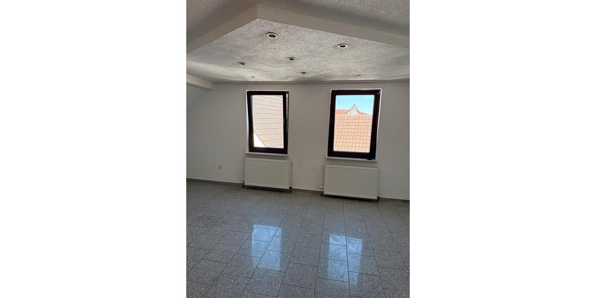 Dachgeschoßwohnung Gemmingen - 4 Zimmer, 90 m&sup2;, 1.400&euro; | Angebot:26396617